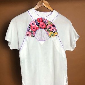 Vintage White top with Fan appliqué